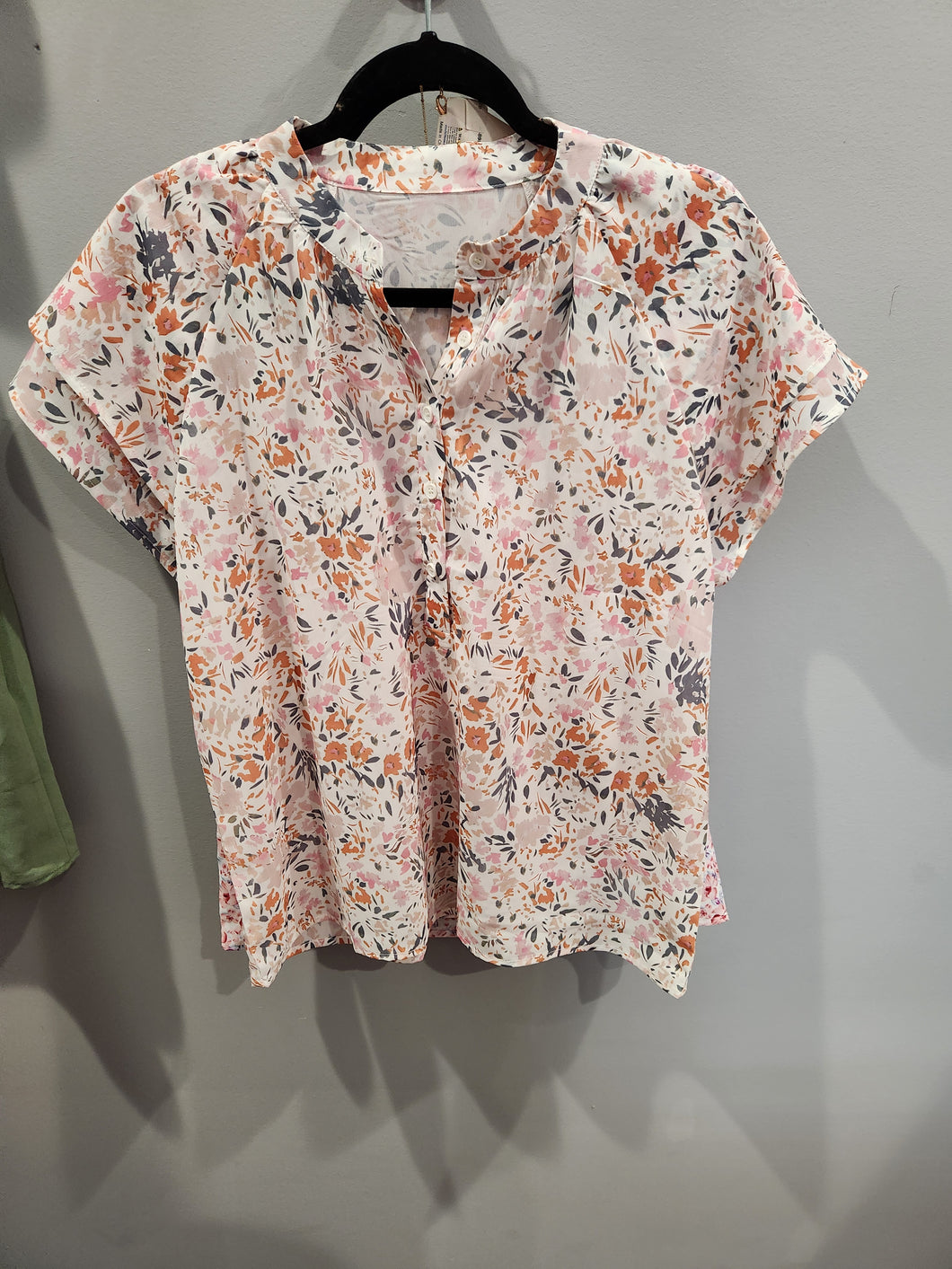 Floral Man drain Collor Top