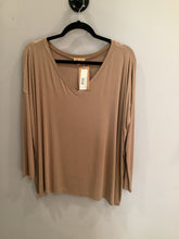 Load image into Gallery viewer, Piko Long Sleeve V-Neck
