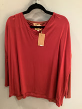 Load image into Gallery viewer, Piko Long Sleeve V-Neck
