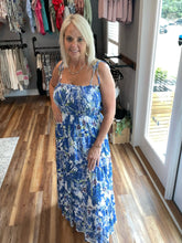 Load image into Gallery viewer, Blue floral scrunch maxi
