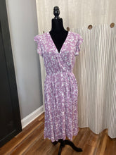 Load image into Gallery viewer, Purple Floral Button Dress
