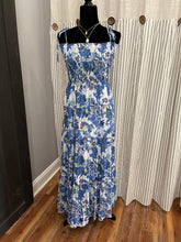 Load image into Gallery viewer, Blue floral scrunch maxi
