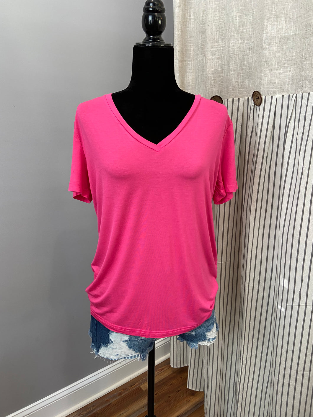 Piko V-Neck Short Sleeve