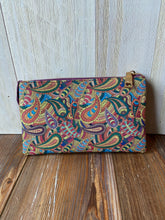 Load image into Gallery viewer, Jen &amp; Co. Riley Wristlet/Crossbody
