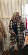 Load image into Gallery viewer, Oversized Flannel Shacket Thin W/pockets
