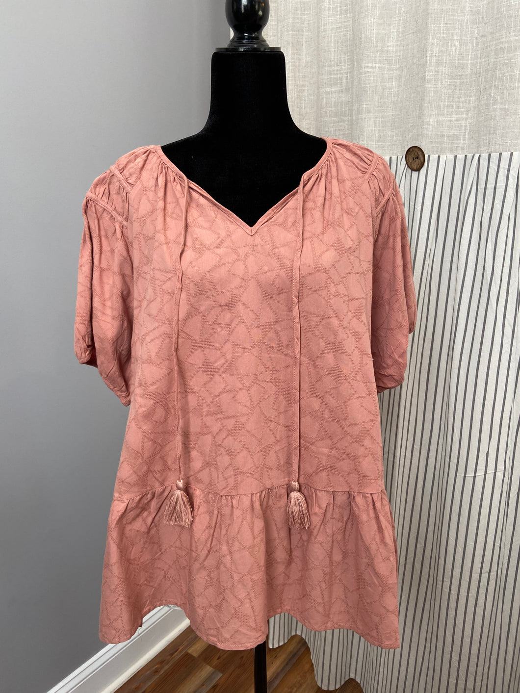 curvy dusty rose round neck top