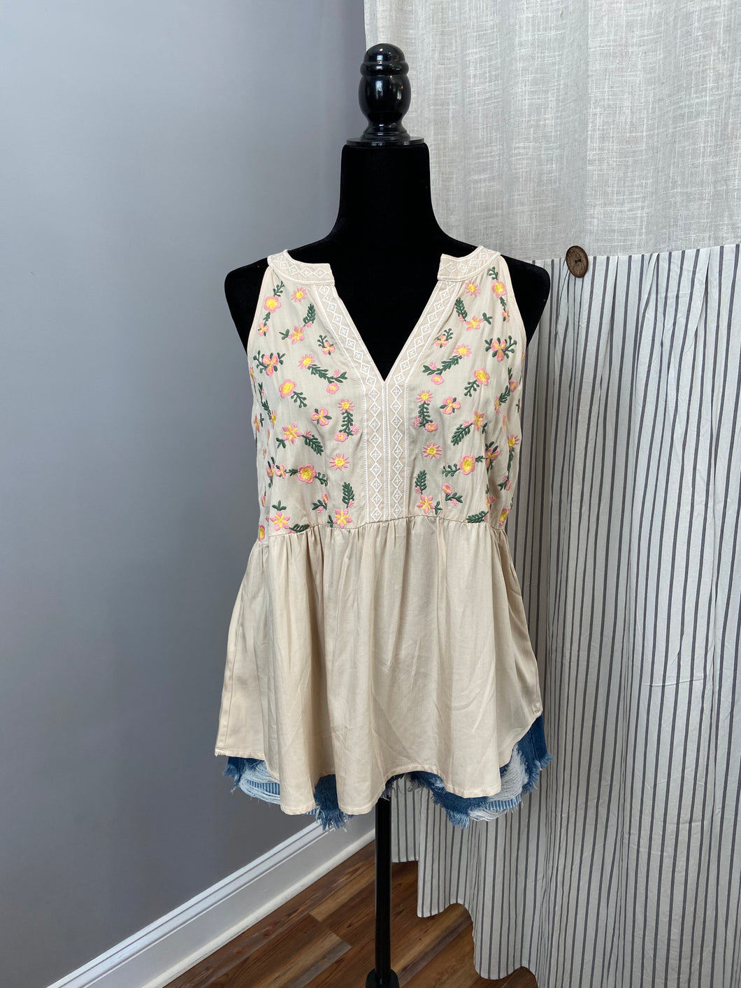 Sleeveless Embroidered V-neck Blouse