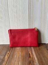 Load image into Gallery viewer, Jen &amp; Co. Riley Wristlet/Crossbody
