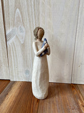 Load image into Gallery viewer, Willow Tree Figurines
