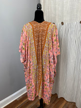 Load image into Gallery viewer, Pink and Orange Floral Kimono
