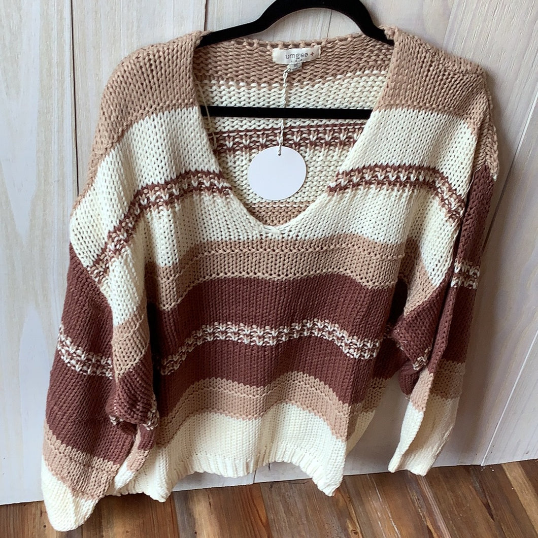 Light weight pull over sweater