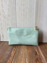 Load image into Gallery viewer, Jen &amp; Co. Riley Wristlet/Crossbody
