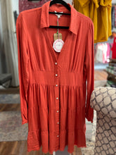 Load image into Gallery viewer, V-Neck Button Detailed Tiered Dress with No Lining
