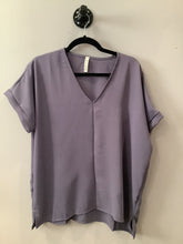 Load image into Gallery viewer, Airflow Dolman Sleeve Woven Top
